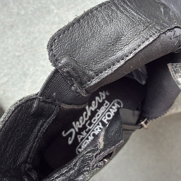 Women’s Skechers Buttery Soft Leather Black Side Zipper Ankle Booties Grunge 6 - Picture 6 of 7